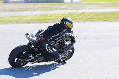 media/Jan-20-2023-Fastrack Riders (Fri) [[f2ad32aba3]]/Level 1/session 3 turn 9/